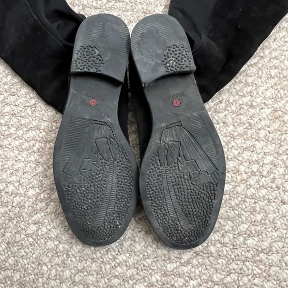 P324. Blondo Black Over the Knee Boots Sleek Design - Picture 9 of 16